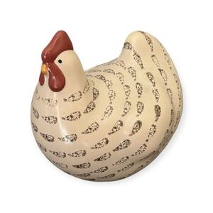 New Farmhouse Porcelain Spotted Hen Figurine